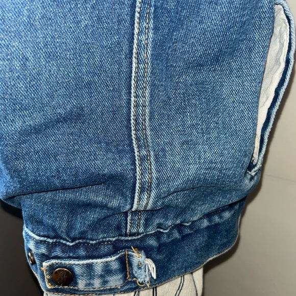 Women's Blue Denim Jacket with Sherpa Lining - Picture 9 of 15